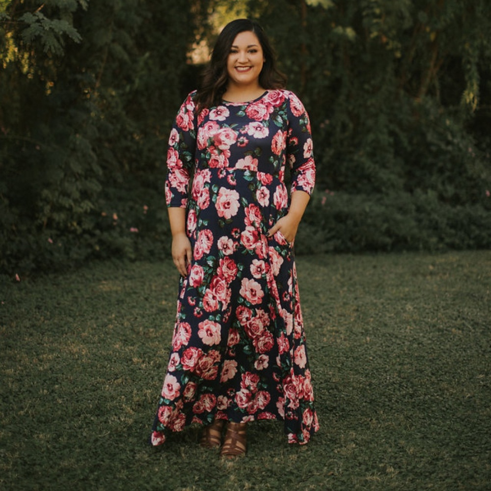 🌱 3 LEFT 🌱 Floral Navy & Pink Dress - Picture 2 of 8